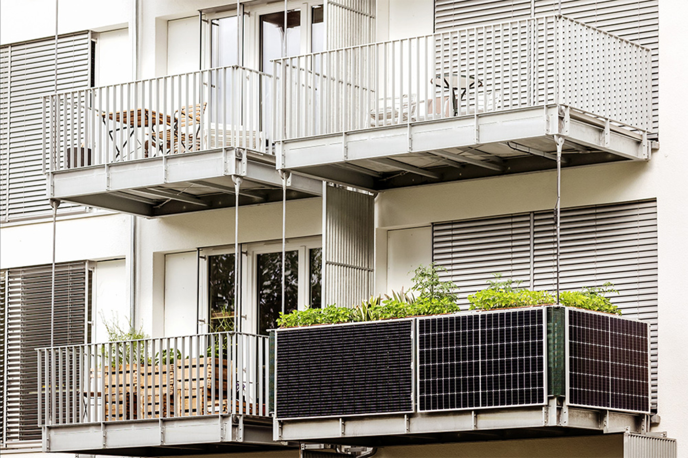 Balkon­kraftwerk bei Reshwani & Klenk GbR in Ingolstadt